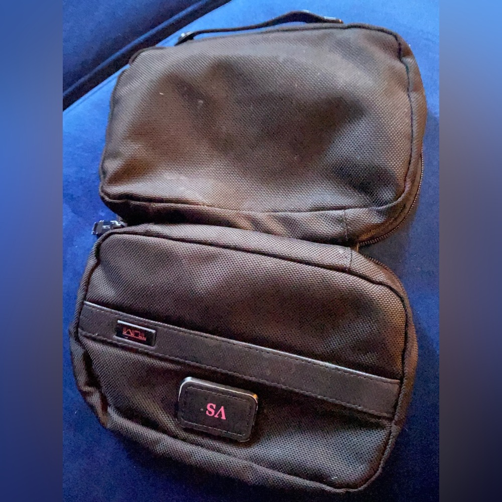 Sleek Black Belt Bag with Practical Design